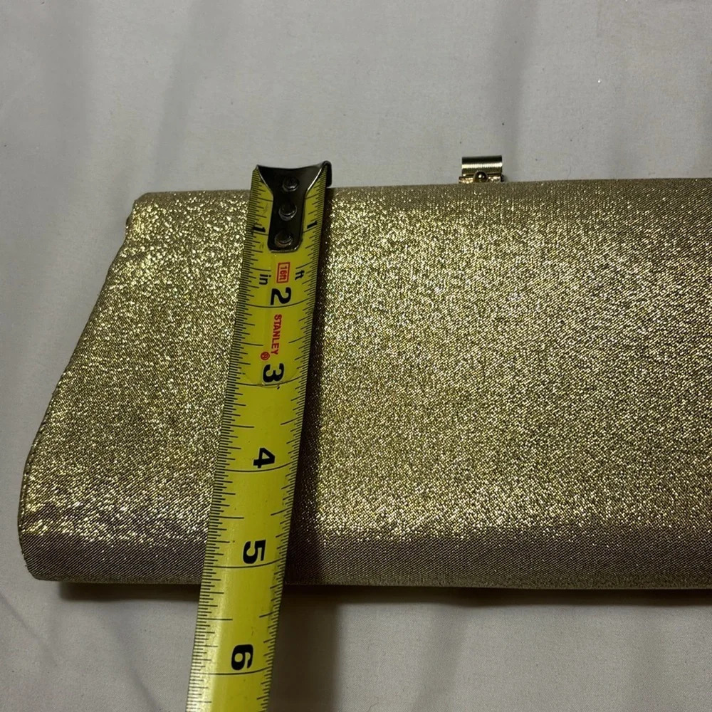 Vintage Retro Gold Clutch Bag with Metal Clasp and Chain Handbag Purse - Picture 8 of 8
